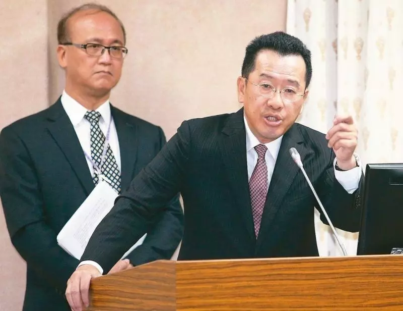不滿台大挺管?蔡政府全面清查台大140位兼職教授學者:為拔管「株連甚廣」