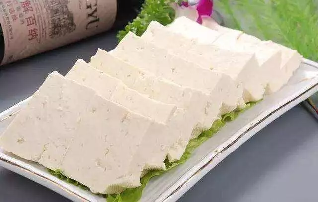 豆腐不能與這5種食物同吃,容易產生結石、腹瀉、嚴重會發生胃出血,一定要當心