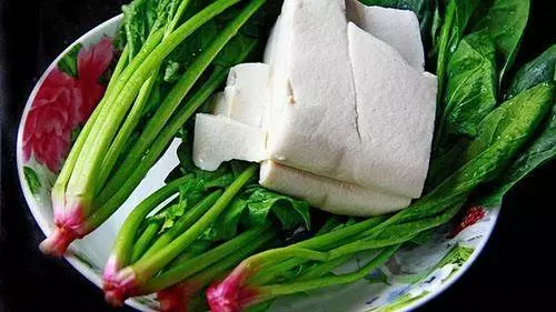 豆腐不能與這5種食物同吃,容易產生結石、腹瀉、嚴重會發生胃出血,一定要當心