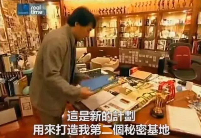 明星生活太奢華,劉嘉玲、王祖藍豪宅超級大,可以踩自行車