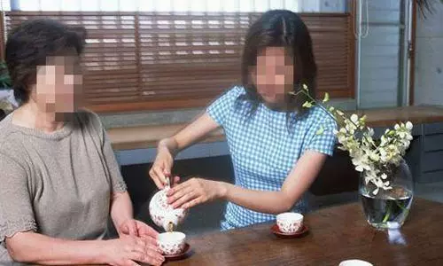 讓你媽把我的女兒還給我,我就去伺候她,否則我寧願離婚