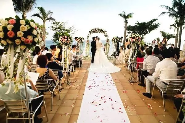 小舅子結婚,岳母來我家「商量事」,她剛開口我就說:沒得商量