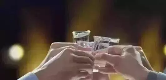 人窮,多喝酒;人富,別碰賭!(說的真好)