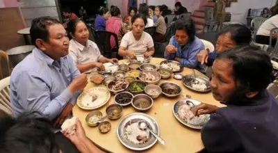 男子娶39妻生近百子女 全家181人同住:有心有力 還想再娶再生