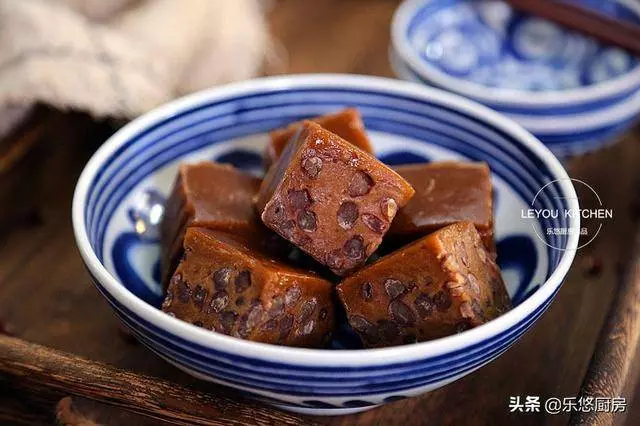 這樣做年糕,不用揉打,蒸好上桌,甜糯綿蜜,比點心還好吃