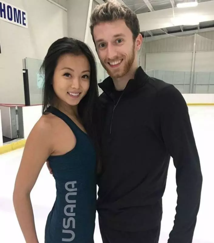 滑冰正妹出賽「第5秒鈕扣就噴飛」走光!怕被判失格「敬業完成比賽」全場觀眾沸騰鼓掌!