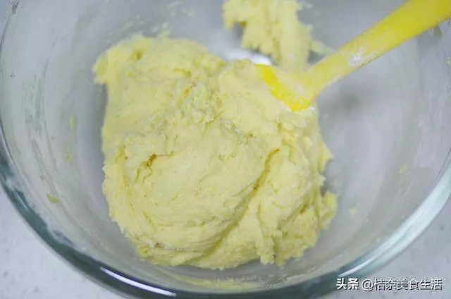 豬年來到,金豬報福,來做個可愛的小豬餅乾