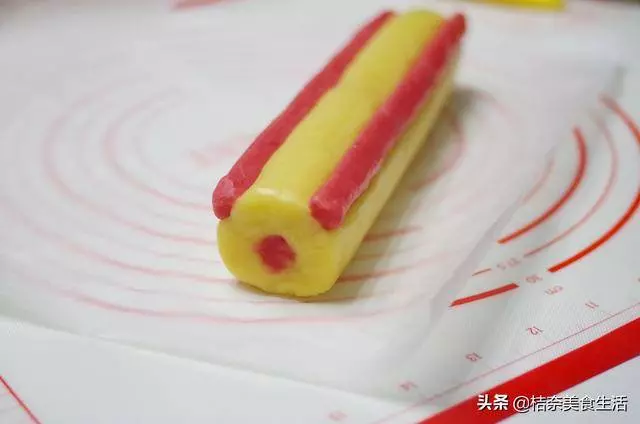 豬年來到,金豬報福,來做個可愛的小豬餅乾