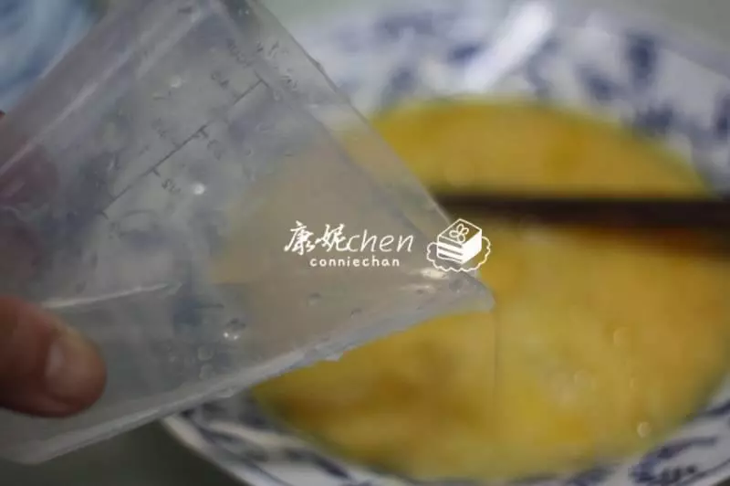 雞蛋這樣炒鮮美嫩滑,關鍵還沒有腥味,老人孩子吃補鈣還易消化