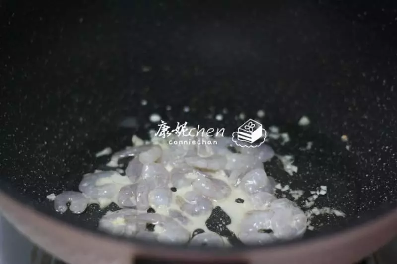 雞蛋這樣炒鮮美嫩滑,關鍵還沒有腥味,老人孩子吃補鈣還易消化