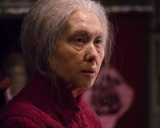 不老女神朱茵變身老奶奶滿臉皺紋,讓人直呼認不出