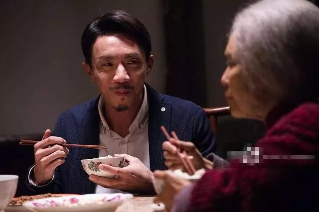 不老女神朱茵變身老奶奶滿臉皺紋,讓人直呼認不出