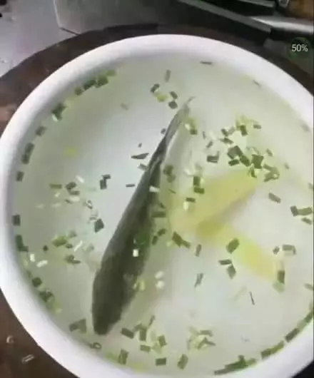 吃貨為了證明自己窮,竟然如此有想法,最後這一張圖好笑