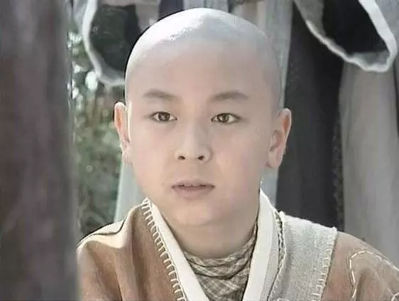 釋小龍小時候的各種樣子,網友:他真的對得起初代萌神這個稱號!