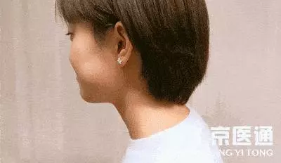 脖子僵、肩膀疼?4個方法拯救頸椎健康!