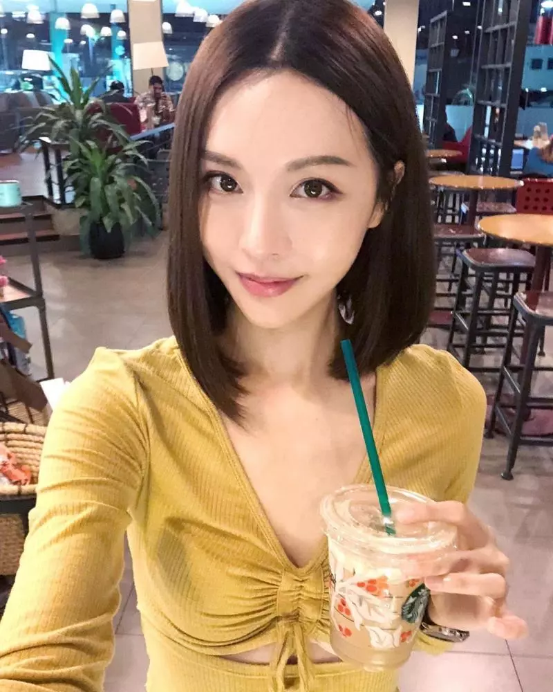 世界最美鋼琴家~ 體脂12% 網友敲碗暴動拉~~
