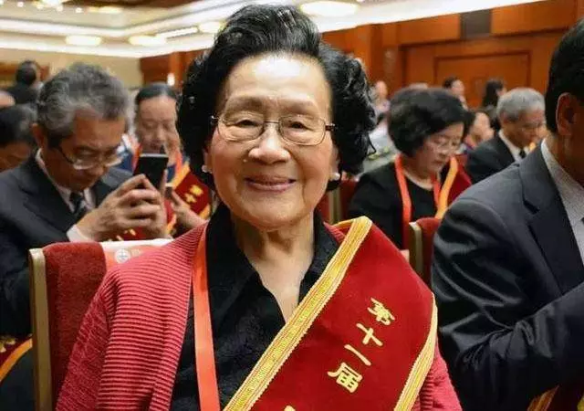 中醫認為 女人到了40歲 堅持2吃、2喝 補充氣血 更顯年輕 !