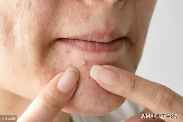 當子宮出現異常,身體會發出4個信號