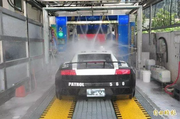 沒事不要去加油站洗車！加油站離職員工爆料「恐怖真相」洗一次就要付出慘痛代價....