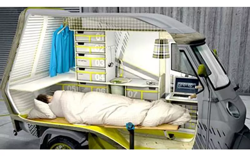 單身94能說走就走 超狂「一人露營車」應有盡有...瓦斯爐、冰箱全包
