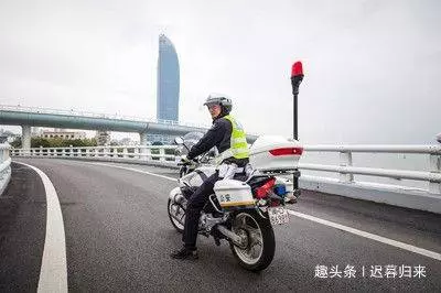 婆婆去世,7歲孫女非睡遺體旁,兒媳起疑躲床下,天亮後含淚報警