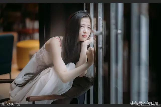 岳父母對老婆見死不救,三年後跪求我收留,我甩手給五萬,趕出門