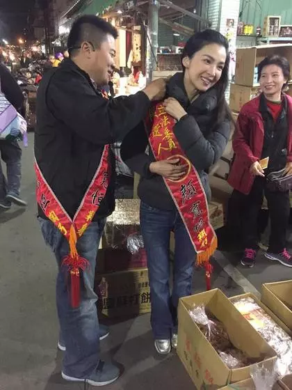 歷經3結2離!顏清標兒子「17歲奉子成婚」娶校花為妻 他透露「婚姻維持22年」全靠這2字