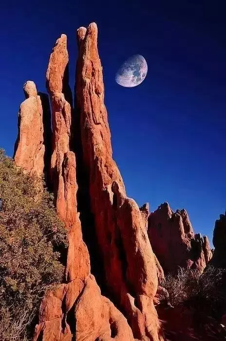 盤點地球上那些奇葩的大石頭,石頭你鬧哪樣~