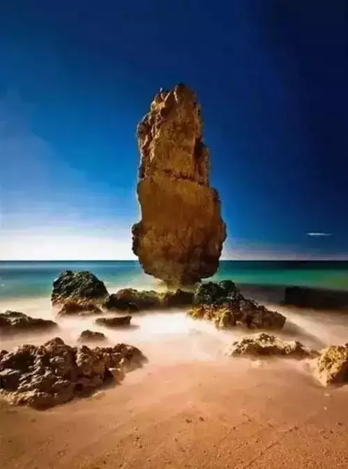 盤點地球上那些奇葩的大石頭,石頭你鬧哪樣~