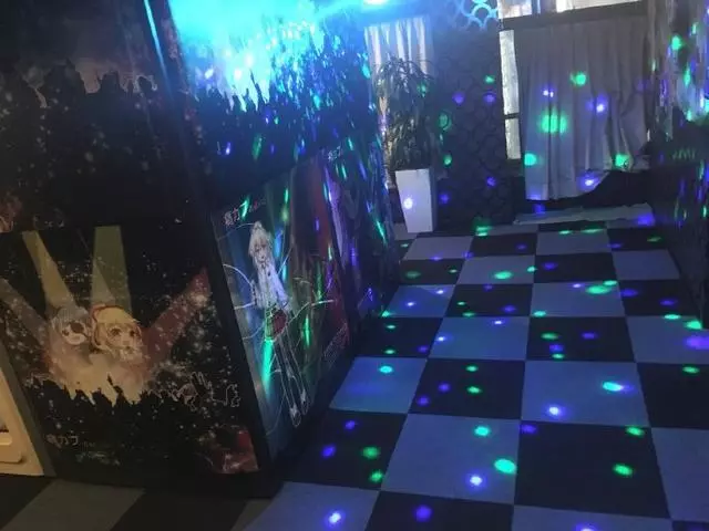 日本出現動漫主題膠囊旅館,裡邊全是抱枕