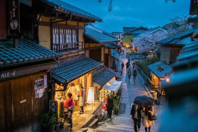 去日本玩,照著這個方法買日本航空的機票,比廉價航空還便宜?!