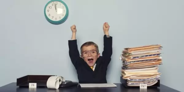 為什麼你的人生,每小時就值 200元?搞不懂這點,上班就只是拿生命換錢!
