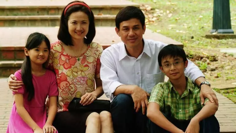 Mediacorp Channel 8 為藝人馮偉衷所特製的1分41秒懷念短片,粉絲們看了不禁落淚....