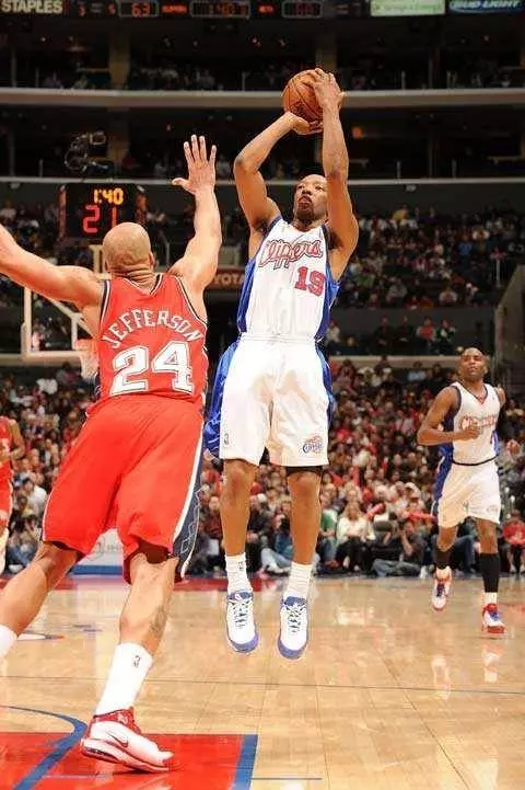 從一張數據圖看誰是NBA最強中投王!喬丹遙遙領先另外13人