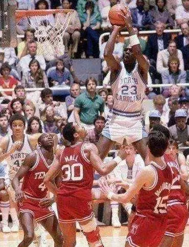 從一張數據圖看誰是NBA最強中投王!喬丹遙遙領先另外13人