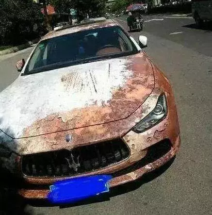 路邊的報廢豪車,進去之後才感覺上當了 !