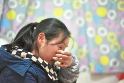 哥嫂結婚七年,嫂子生了孩子卻不肯出產房,護士說的話讓我們哭了