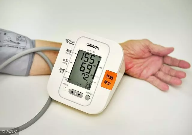 專家提醒:高血壓病人別怕,堅持做到這3點,血壓平穩不「飆升」
