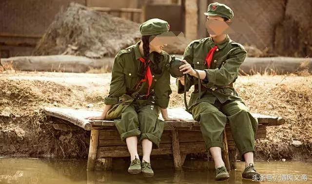 父親娶拾荒女人為妻,後媽卻不讓兩繼子參加父親葬禮,一段往事揭開女人神秘身份 !