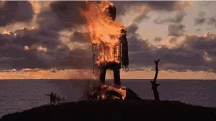 古歐洲愛用「柳條人」祭天!把活人裝進巨型編織像 一把火換你全家幸福