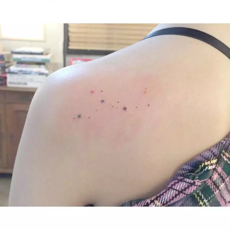 25張其實真的不會痛的「文藝風刺青」 肩膀灑出星星海超夢幻♥