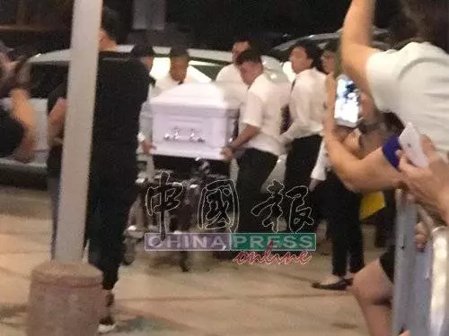◤馮偉衷走了◢小瓜到家 >>> 中國報 China Press