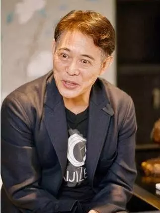 李連傑下遺囑要捐100億 唯一願望改回國籍 成龍的回應讓他絕望