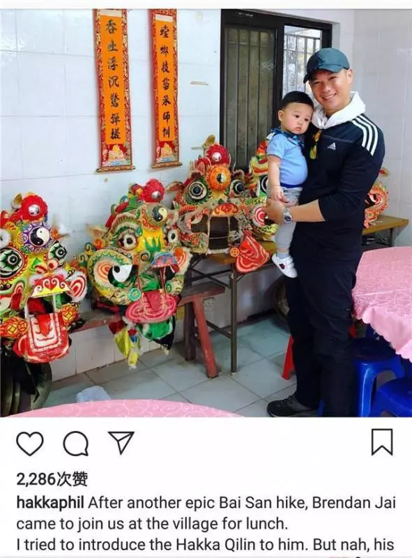 胡杏兒老公曬兒子理髮照,奕霆神情嚴肅,一動不動,表情好呆萌