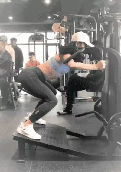 「30歲」離婚變「黃臉婆」,她僅用「18個月」把自己變得美如模特兒!