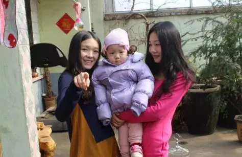 幫姑子帶孩子三年,臨走塞給我一元工資,婆婆的話我把婚離了