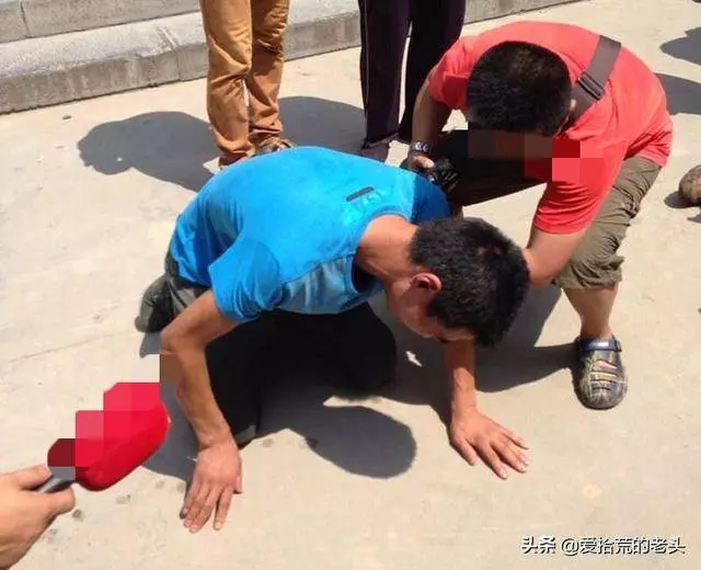 哥哥弄丟妹妹,因害怕離家出走十年才敢回家,妹妹見到他卻先跪下