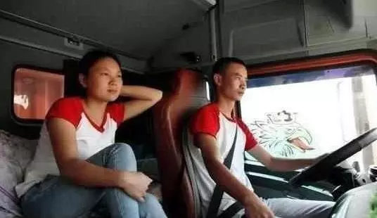 為什麼貨車司機一般都會帶著老婆一起跑貨?一位老司機偷偷告訴你「實情」!