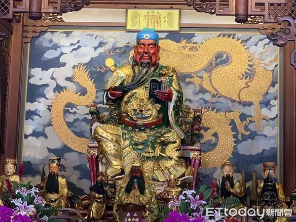 全台最早!高雄五甲廟「開出2019年國運籤」,運勢中上「6月將有大事發生」必須小心!