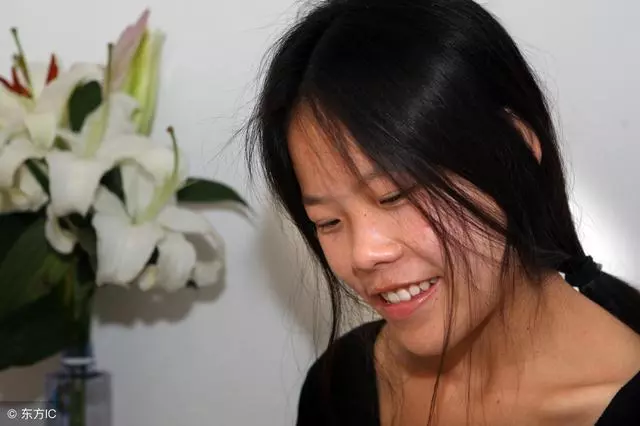 殘疾「兒子」回家,依舊被父母一家趕出,沒想到兒子早已身價千萬!